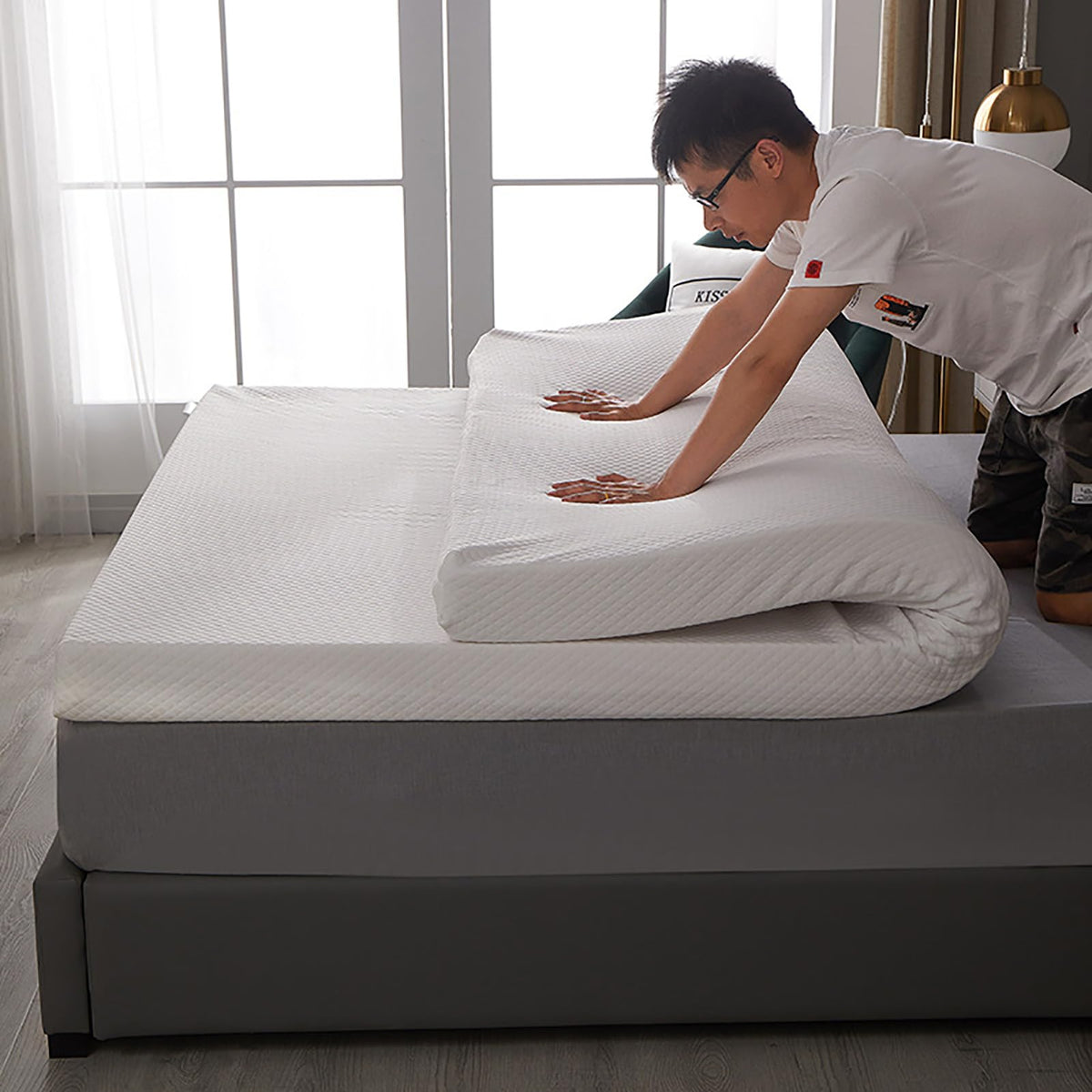 This Nic 3-Inch Natural Latex Mattress Topper 120x190cm