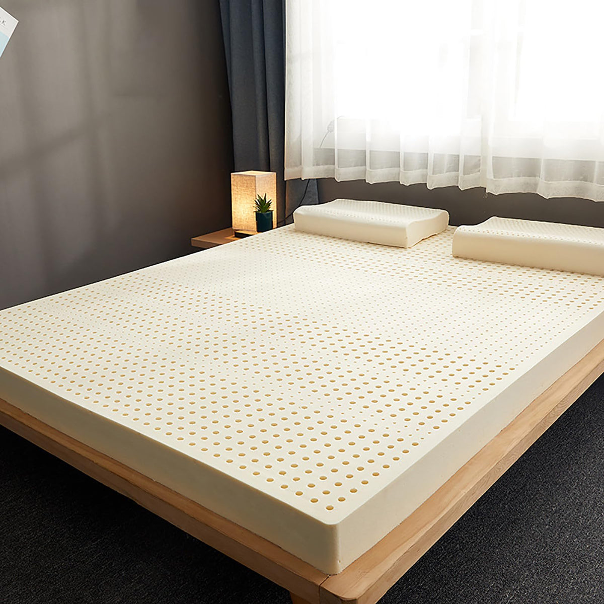This Nic 3-Inch Natural Latex Mattress Topper 120x190cm